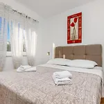 Double N Apartment *