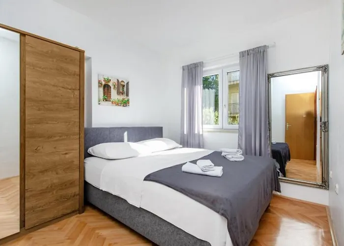 Apartment Double N Srima